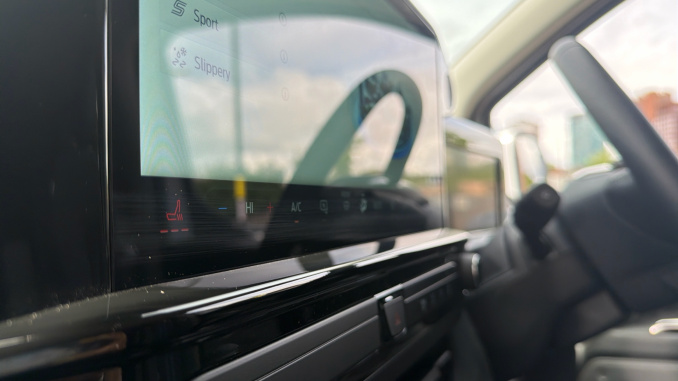Ford Transit Custom 320 L2 Diesel Fwd 2.0 EcoBlue 150ps H1 Double Cab Van Sport - Image 28